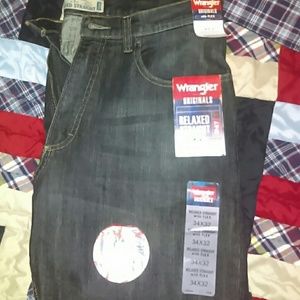 Wrangler Relaxed Fit with flex 34X32